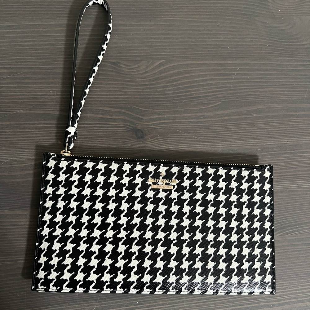 Kate Spade Patent Leather Houndstooth Wristlet